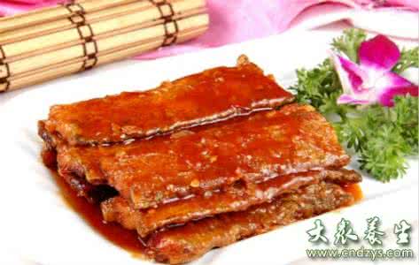 红烧明太鱼的家常做法 麻辣红烧明太鱼的做法