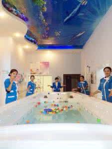 婴幼儿游泳馆 婴幼儿游泳馆加盟 探索婴幼儿游泳馆加盟项目存在的意义?