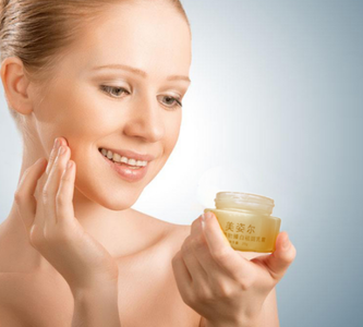 怎么祛雀斑彻底小窍门 生活小窍门去除雀斑 美容百科 5个祛雀斑小窍门为你支招