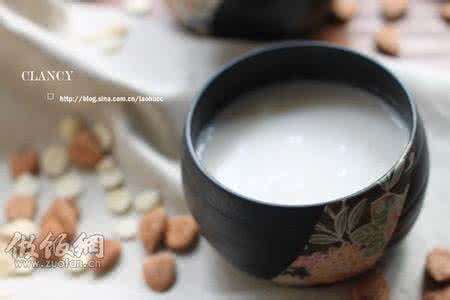 蛋白杏仁茶 杏仁蛋白茶的做法,