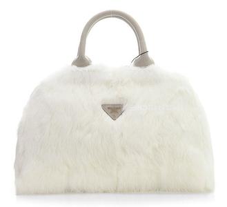 牙龈长了个白色的包包 永远珍爱白色包包