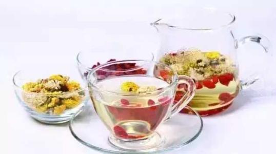 黄芪泡水喝功效禁忌 黄芪泡水喝功效禁忌 白扁豆花泡水喝的禁忌