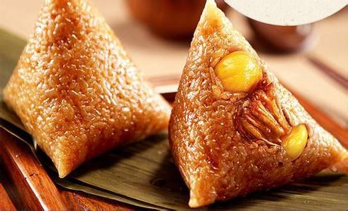 香菇肉粽的做法 养身豆仁肉粽DIY串起来 <豆仁排骨香菇肉粽> 再加豆沙粽子