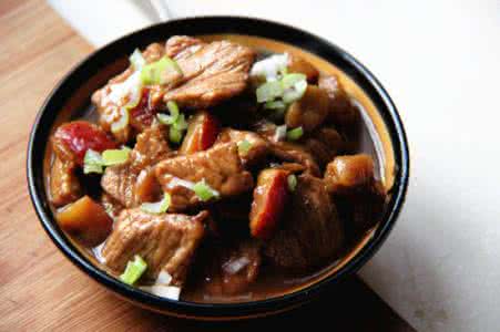 开胃助消化 酸甜可口，开胃助消化——山楂炒肉片