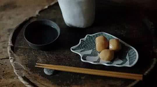 有趣的灵魂太少 好看的肉体那么多，有趣的灵魂那么少