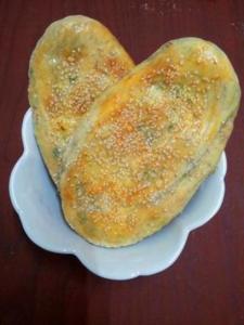 五香烧饼的做法及图解 葱香烧饼