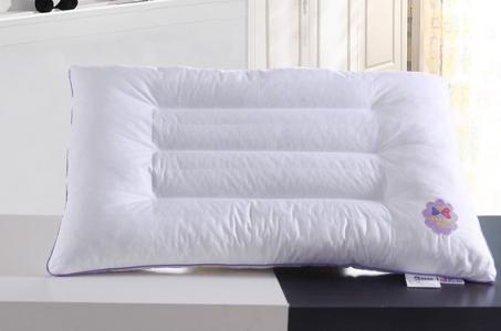 儿童枕头用什么枕芯好 儿童枕头什么样的好