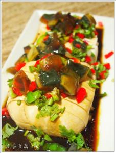 皮蛋豆腐的做法 年后清淡小菜——皮蛋豆腐做法 