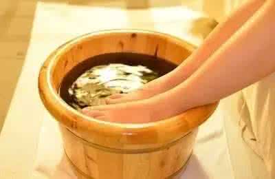 高血压患者可以泡脚吗 高血压患者用生姜水泡脚有助减压