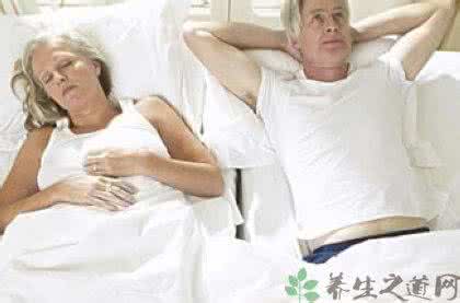 中老年人失眠的原因 中老年人失眠的原因 老年人总失眠？这四步赶走失眠