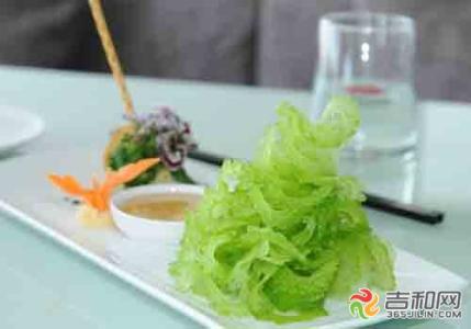 苦瓜榨汁一周能瘦几斤 苦瓜凉拌榨汁 健脾利胃好处多