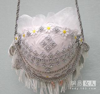 漂亮的胸罩钩法 漂亮的DIY胸罩