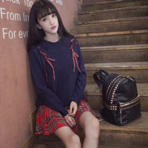 大脸如何扎头发显脸小 毛衣穿上扎怎么办 穿上显脸小的毛衣,我帮你找到了