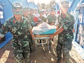 皮山县 皮山震区医疗救援全面展开