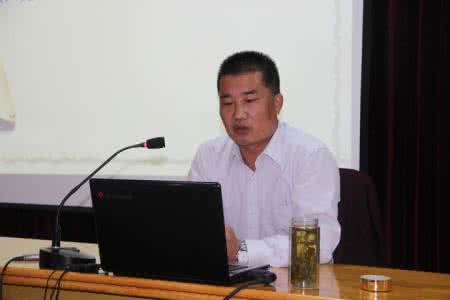 争当四有教师心得体会 为何一些教师要争当校领导