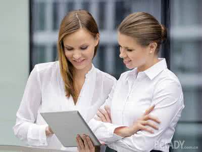 如何缓解工作疲劳 如何缓解工作疲劳 跟工作疲劳说拜拜的方法