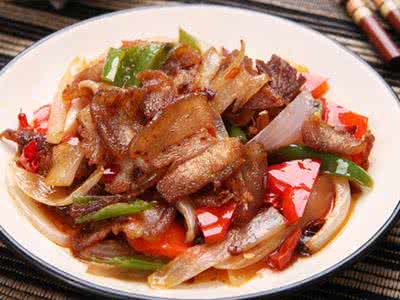 家常青椒回锅肉 家常回锅肉