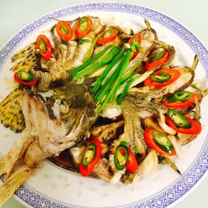 孔雀开屏清蒸鱼 【孔雀开屏清蒸鱼的做法】孔雀开屏清蒸鱼怎么做