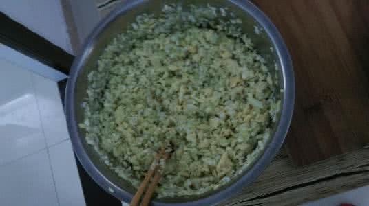 蒜黄猪肉饺子的做法 蒜黄饺子的做法大全