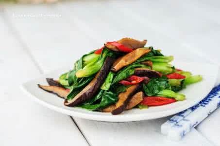素菜怎么做出肉味 素菜做出肉味 素菜也能做出荤味来