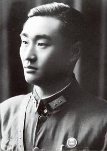 粟裕手下的嫡系将领 嫡系将领投日后逃回?蒋介石为何还为其三次授勋