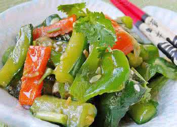 蚝油青椒牛肉 蚝油青椒脆黄瓜----不是一般的好吃【厨屋飘香】