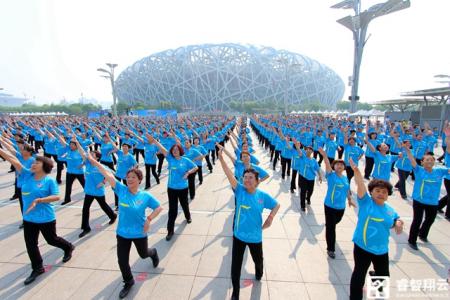 世界上规模最大的大学 世界最大规模的排舞