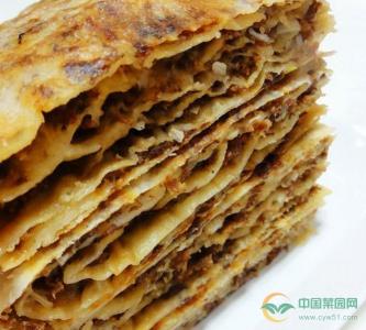千层牛肉饼 千层牛肉饼 皮薄馅厚的大肉饼，简单好做味道香！变身千层肉饼只需两刀！