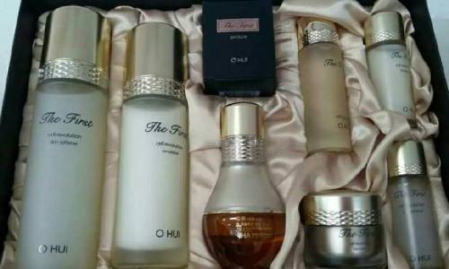 韩妆PK台|| 抗老水乳巅峰对决：欧蕙极致VS后华轩天气丹