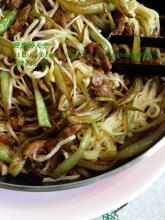 豆角鸡蛋面 朴实早餐——豆角肉丝鸡蛋面