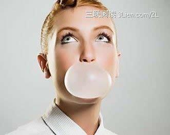 撅嘴 撅嘴皮肤很受伤