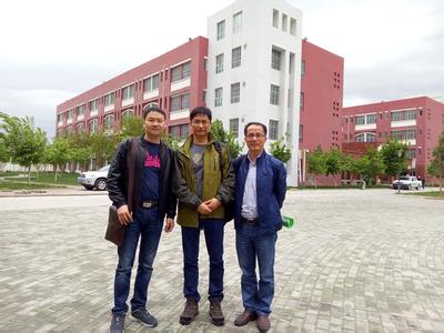 阿克苏市教育培训中心 阿克苏市九中汉族多吗？