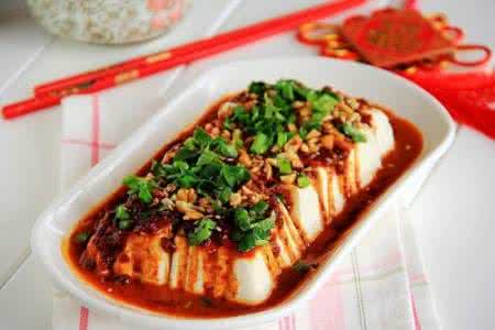 浇汁豆腐 凉菜:浇汁豆腐