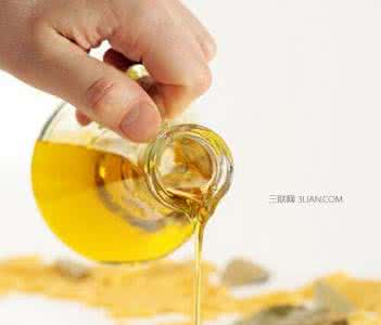 过期的食用油能吃吗 食用油有哪些误区_吃油要躲开这些误区