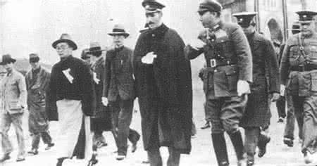 蒋介石第三次下野 杨虎城之死:1949年蒋介石第三次下野杀之泄愤