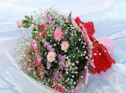 寻仙魅惑小鲜花配饰 婚宴如何搭配鲜花配饰