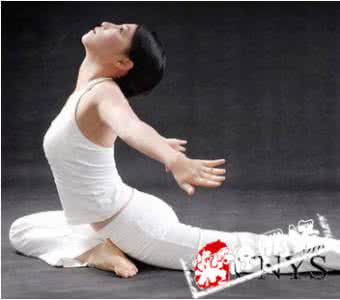 驼背是否可以练瑜伽 怎样练瑜伽可以纠正驼背？