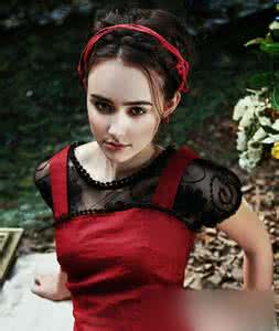 新娘盘发 展现优雅女神韩式新娘盘发