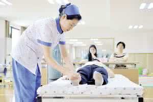 口腔护理专业 “口腔护理”专业人才培养浅谈