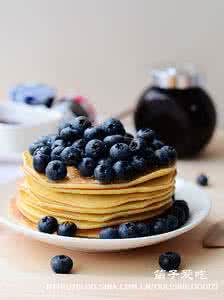 蓝莓松饼 #新浪开学季#蓝莓蜂蜜松饼   能叫醒你的好早餐