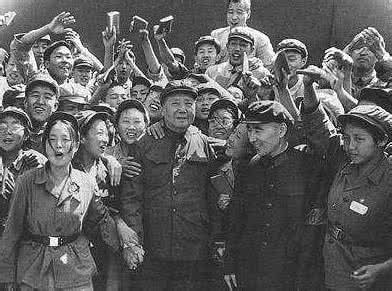 解放军开国上将 解放军一开国上将被林彪整死 毛泽东暴怒