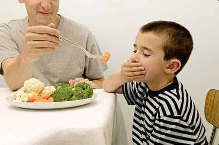如何教育挑食的孩子 孩子吃饭挑食怎么办