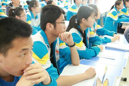 多媒体课堂教学的优势 多媒体优化课堂教学 巧用电教媒体 优化作文教学