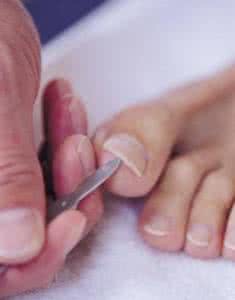 足部保养的重要性 夏天巧妙的足部保养