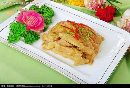 广东白斩鸡做法和配料 广东白切鸡
