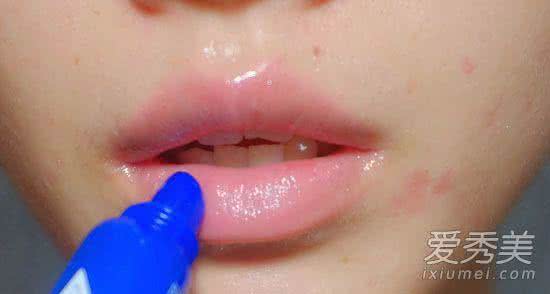 涂口红不掉色的窍门 口红怎么涂不掉色