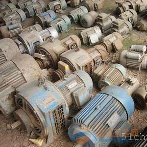 从原材料到产成品 废旧材料也能用来制造冷气桶,看见成品大家都想去制作一个