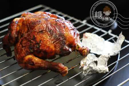 脆皮烤鸡 外脆里嫩。丝丝入味【脆皮烤鸡】蹭蹭圣诞的节气儿