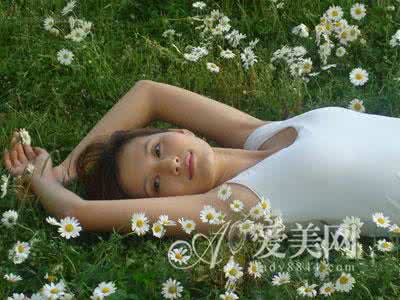 手脚冰凉怎么调理 手脚冰凉怎么调理 女人记住4点不怕“倒春寒”
