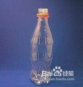饮料瓶自制滴灌器 巧用饮料瓶制做美丽花瓶